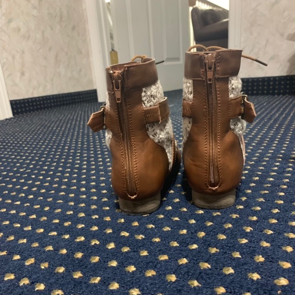 boots - Picture 3 of 4